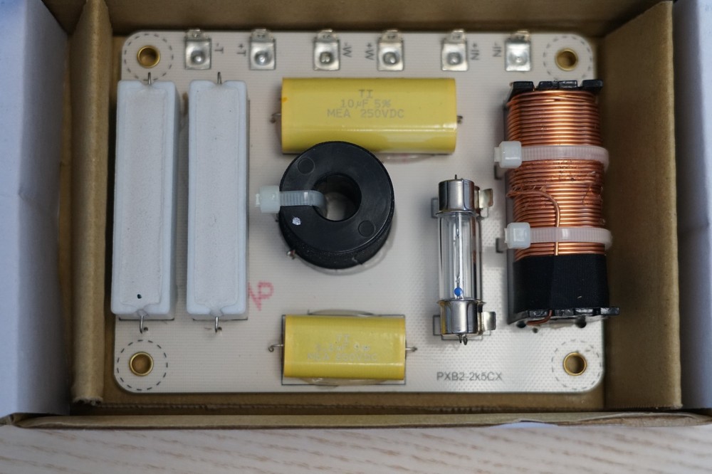 Eminence 2 way Crossover PXB2-2k5cx