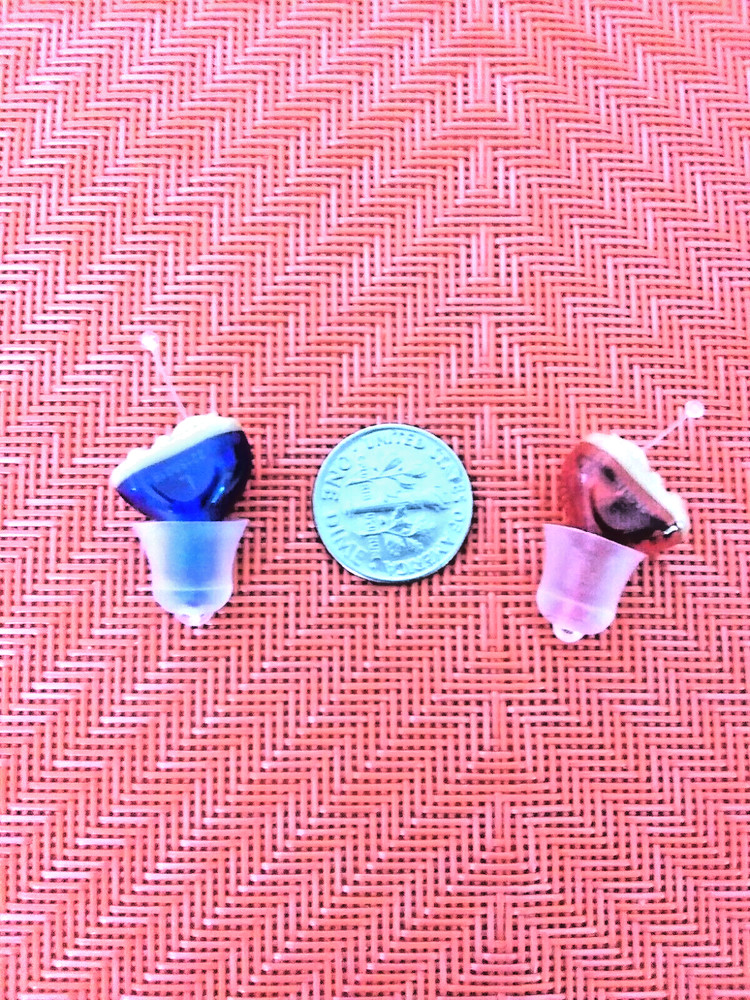 PAIR CIC DIGITAL HEARING AMPLIFIERS TINY IN EAR NO TEST 3 SMART PROGRAMS