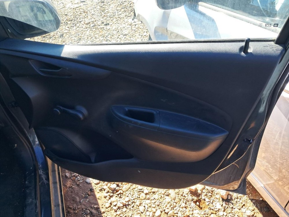 SPARK 2018 Glove Box 4849322