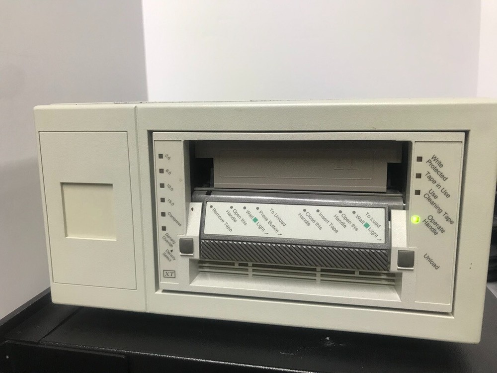 Vintage QUANTUM 8mm DLT External SCSI Drive DAT Model TH3BA-YF w/Ctrl Card&CBL