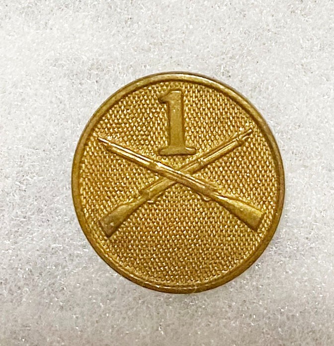 1920's Enlisted 1st Infantry Collar Disc Made By Robbins