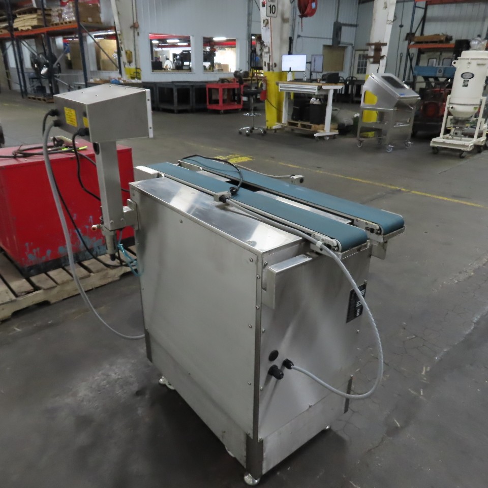 DIGI BLLA Automatic Weigh Labeler Machine 110V 1PH (Applicator Needs Work)