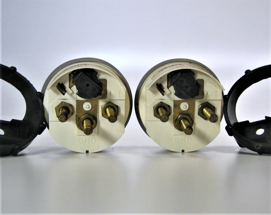 Faria GP9148A *QTY 2* NEW 2" White 100-250°F Temperature Gauge + Bracket & Bulb