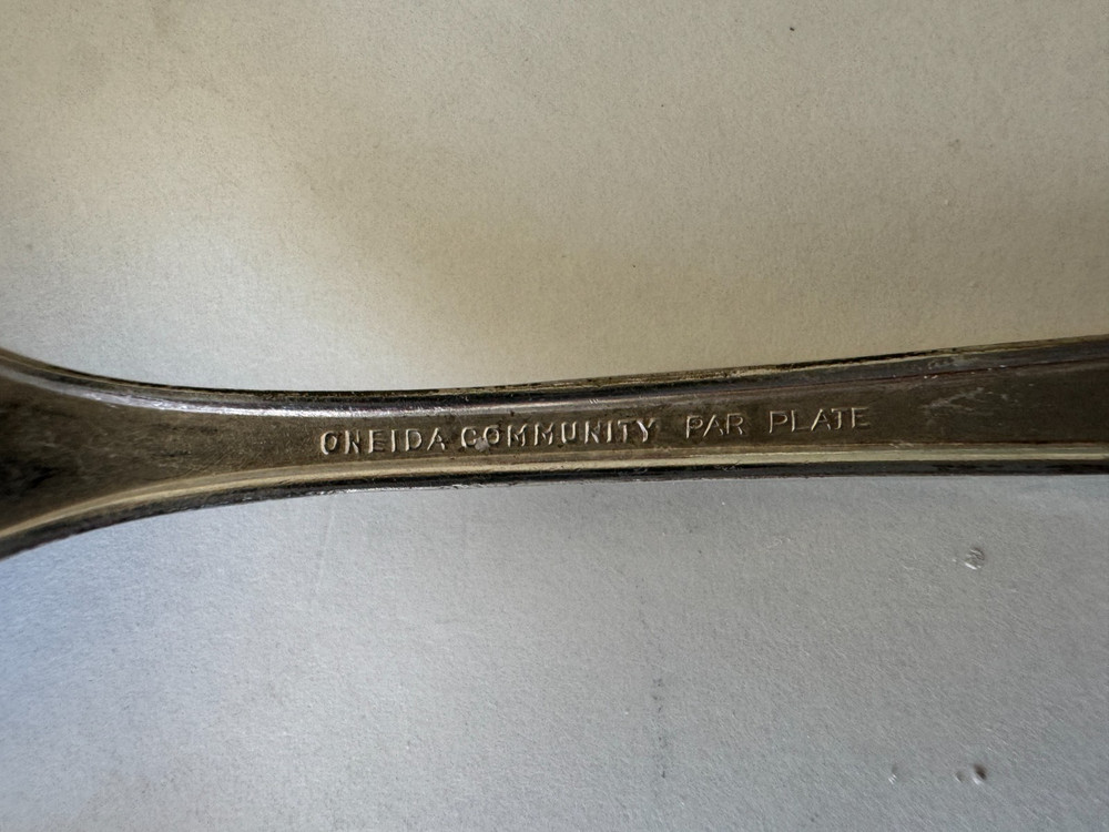 4 Oneida Community Clarion 1931 Silverplate Round Bowl Soup Spoons Vintage