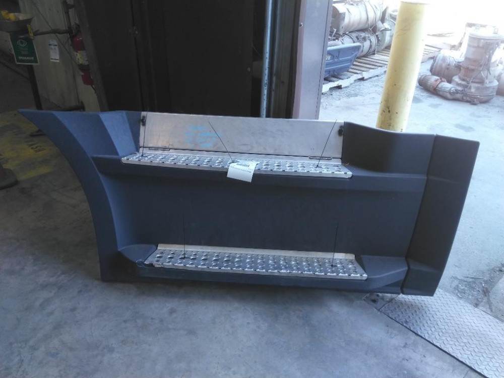 For 2020 FREIGHTLINER CASCADIA 126 SIDE FAIRING Left ,  MD