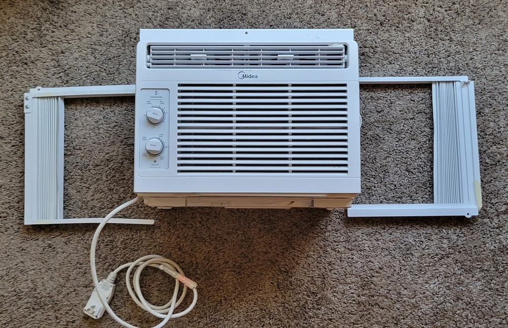 Midea 5000 BTU Window Air Conditioner White Mechanical Controls Adjustable