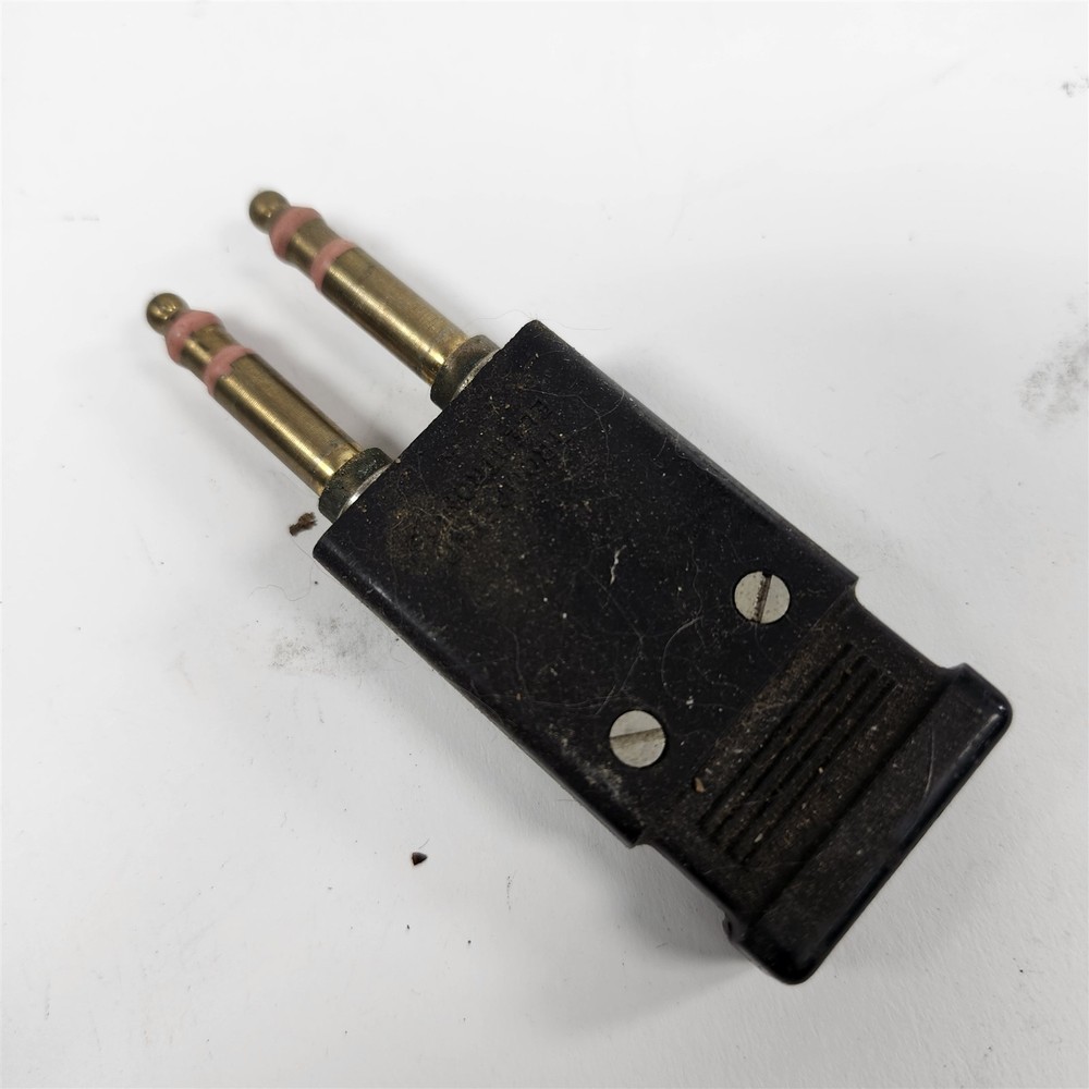 Trompeter JSI-28A Audio Patch Panel w/ 13 ALP3 Loopback Connectors