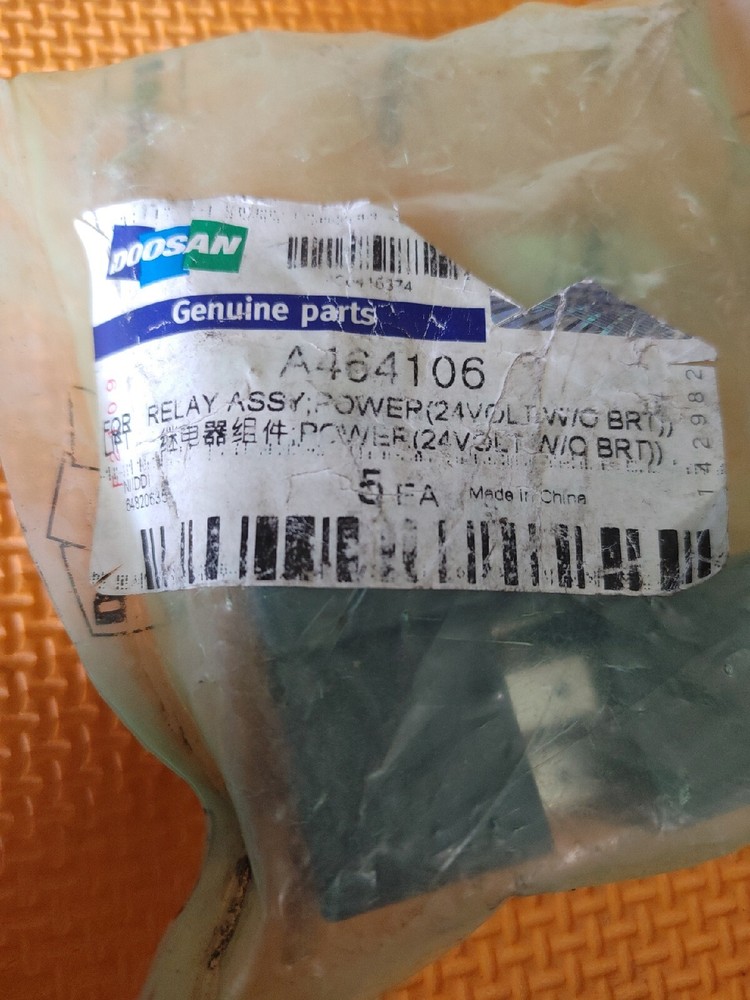 Doosan 24 Volt 40/30 Amp Relay 4-Pack