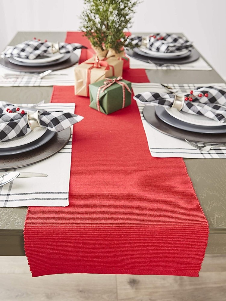 Design Imports Table Runner, Tango Red (751089)