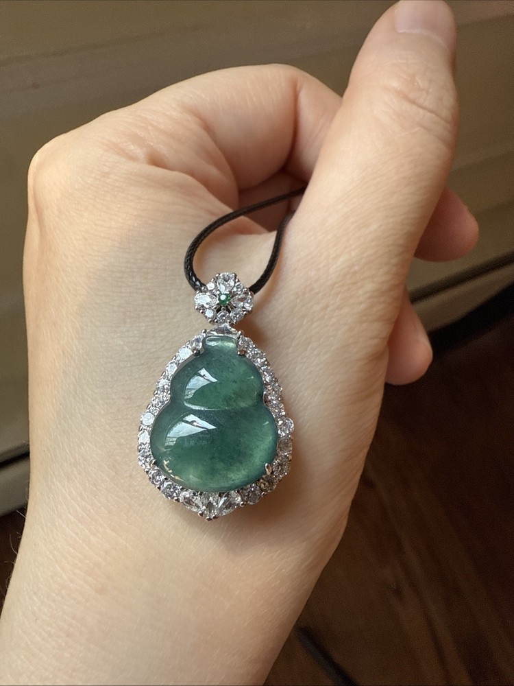 純天然翡翠A貨 老坑冰藍水 葫蘆 Genuine Grade A Jade Jadeite