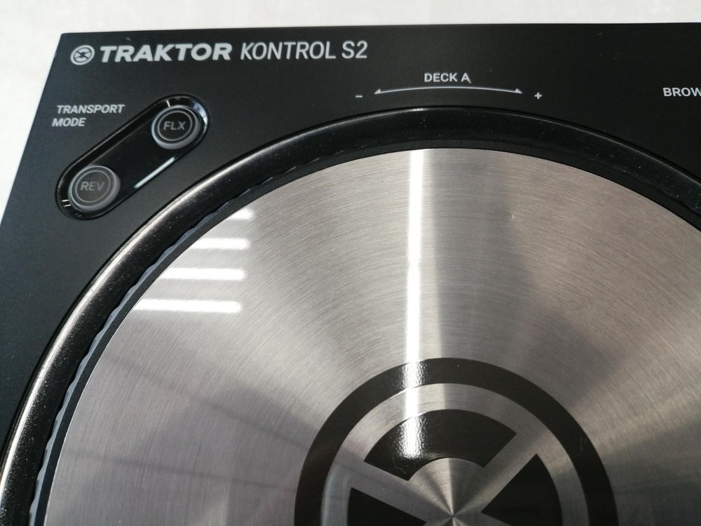 NATIVE INSTRUMENTS TRAKTOR KONTROL S2 MK3 DJ Controller w/ Cable Tested MG01 9.0