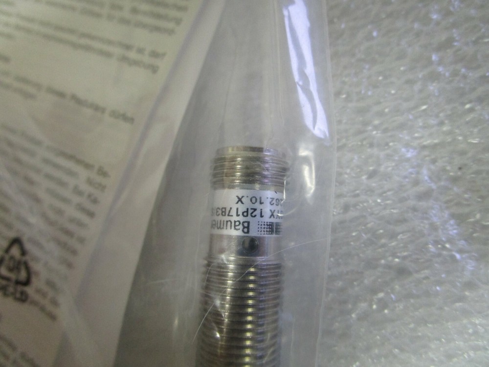 Baumer Inductive Sensor IGYX 12P17B3/S14L PNP Proximity Switch