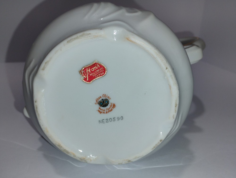 Lefton Wheat Coffee Pot With Lid