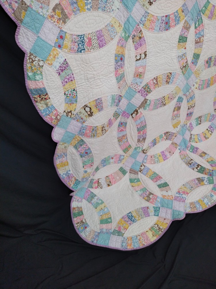 Vintage Double Wedding Ring Quilt Hand Stitched Patchwork Cottagecore A188