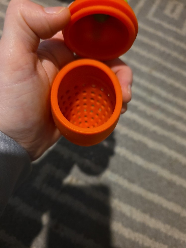 Carrot Shaped Silicone Herb Diffuser