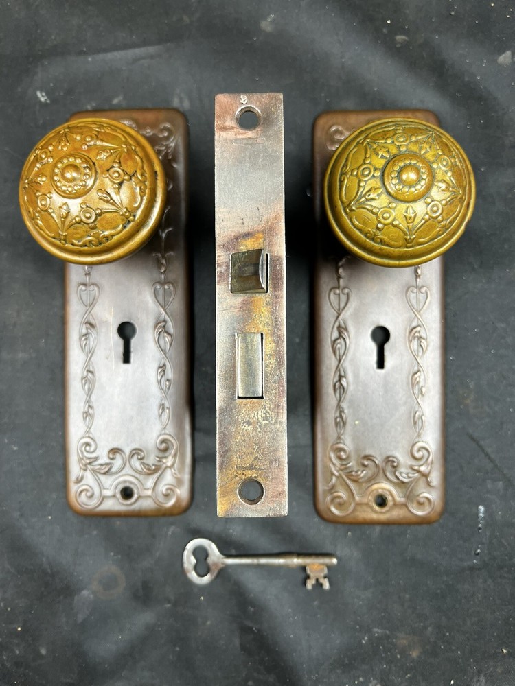 Large Version Reading Clifton Door Knobs, Backplates, Mortise Lock 1890 To 1910