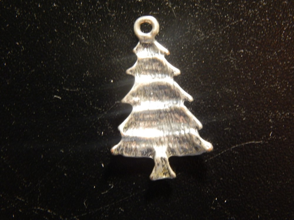 CHRISTMAS TREE CHARM! BB461XXX