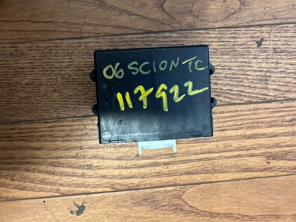 2006 SCION TC OEM A/T Engine Computer Ignition Switch Immobilizer Module w/Key