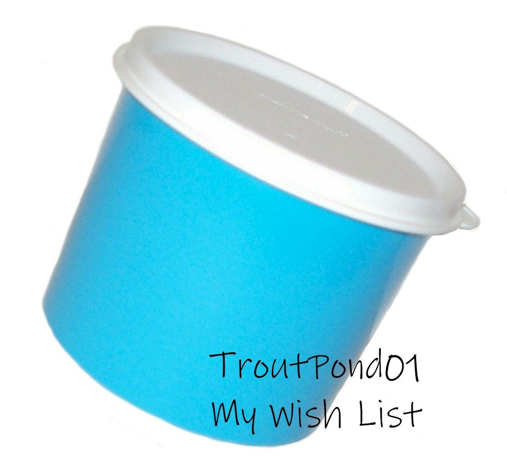 Tupperware Snack Canister Blue 20 Ounce Stacking Storage Container New