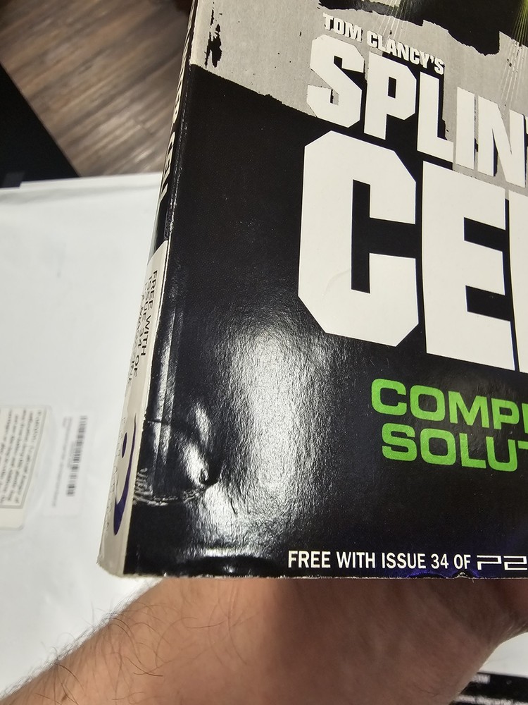 Tom Clancy's Splinter Cell Complete Solution Handbook (P2 Magazine)