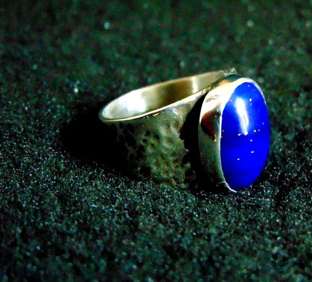 Solid 925 Sterling Silver Natural Blue Oval Lapis Lazuli Gemstone Hammered Ring