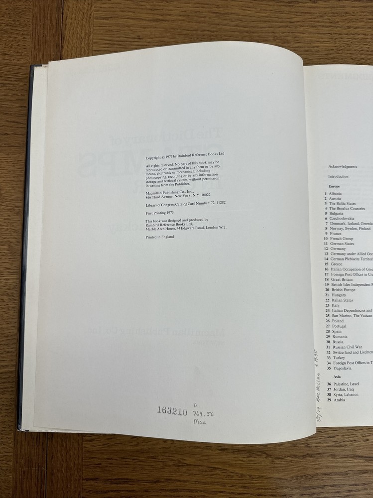 THE DICTIONARY OF STAMPS IN COLOUR JAMES A. MACKAY HC DJ 1973 First Printing VTG