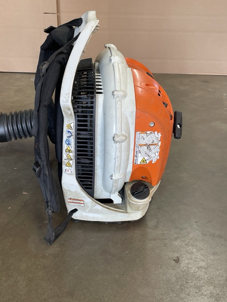 STIHL BR600 Backpack Leaf Blower -STARTS UP & RUNS- 65cc Unit READ NOTES🍃