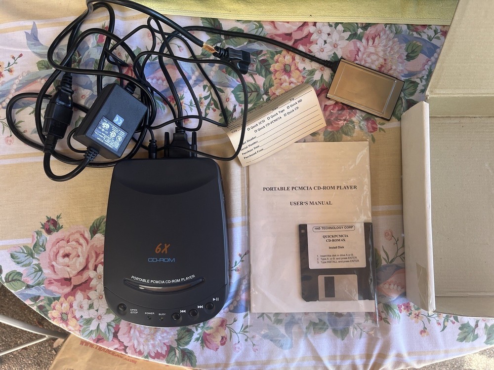 H45 Technology Corp. Portable Cd-Rom Player. Vintage. QCD6PC IBM Apple Periphery
