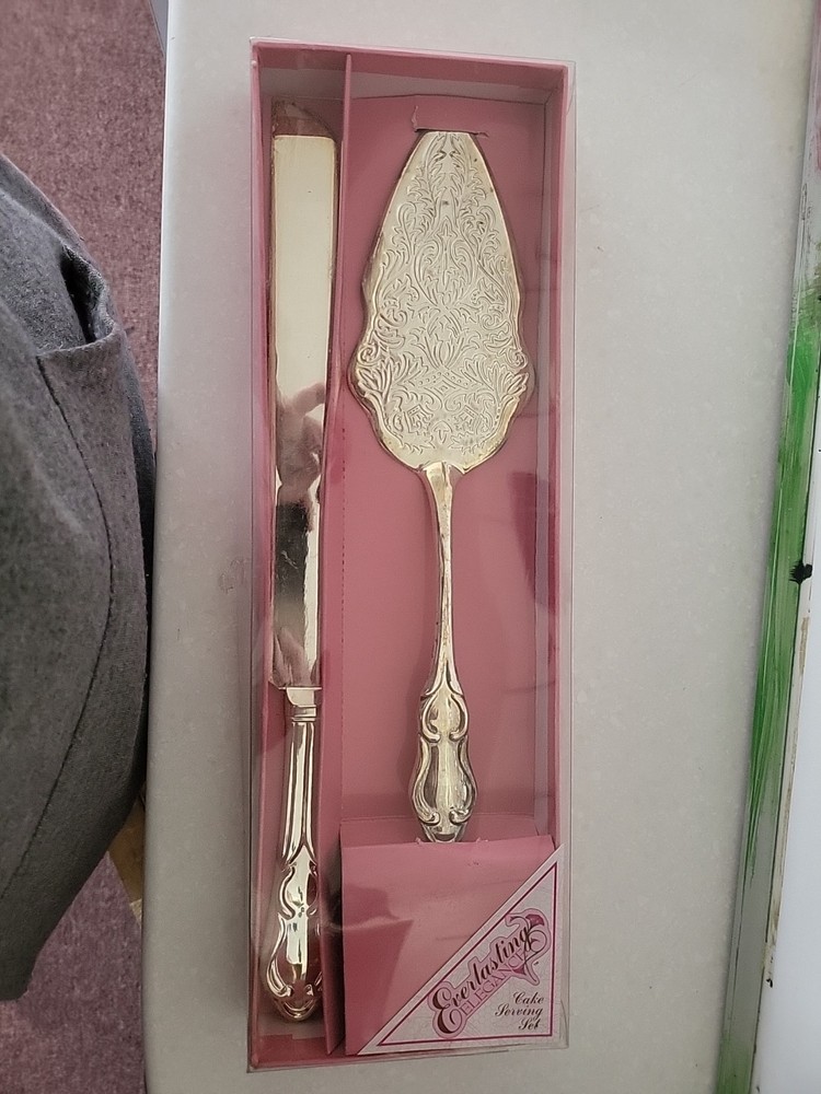 Everlasting Elegance Cake Serving Set-  Wedding Cake - In Box Vintage -