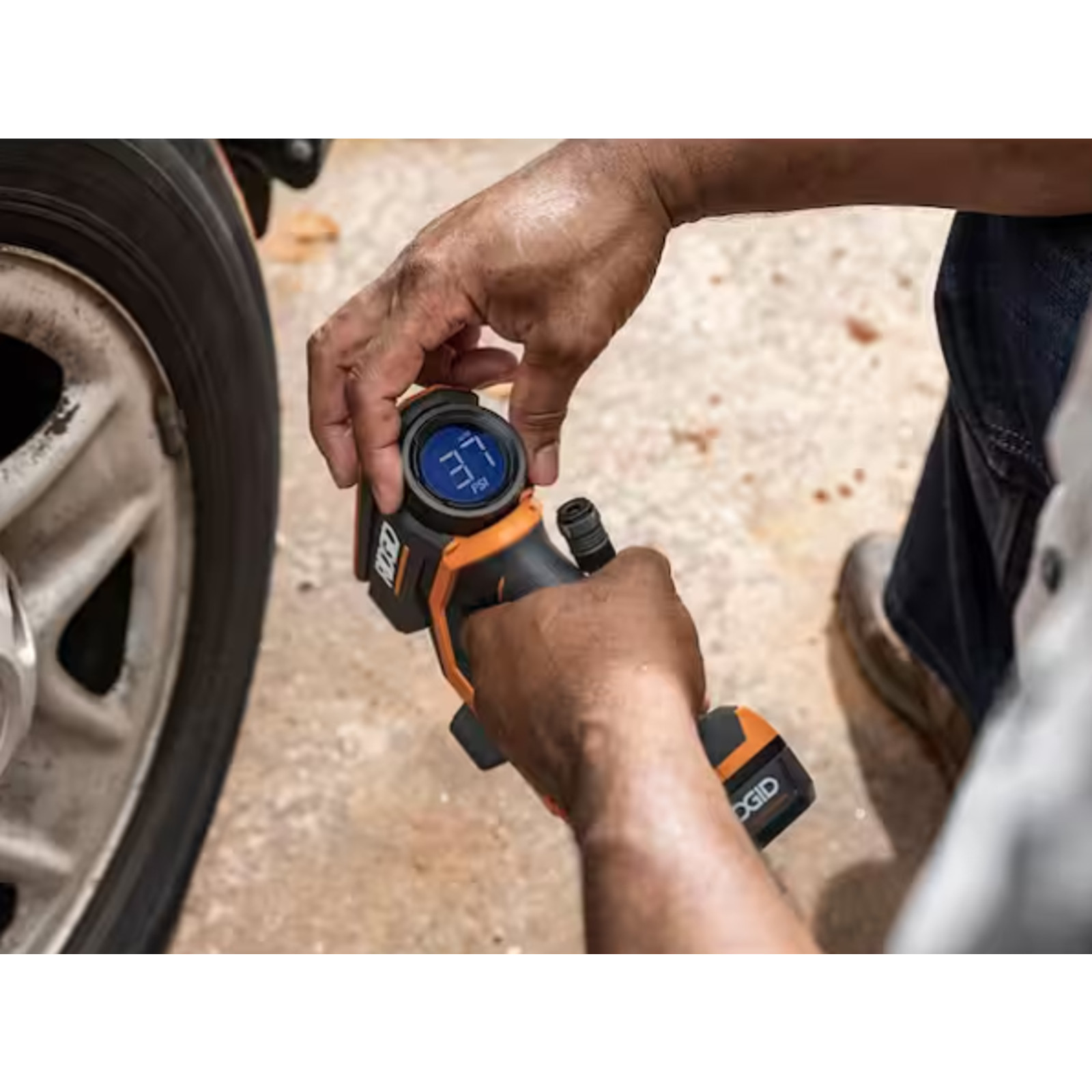 18V Cordless Portable Inflator Kit with 2.0 Ah Battery and Charger r87044k