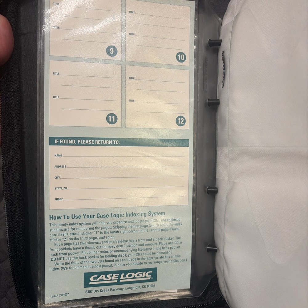 CASE LOGIC CD/DVD - Black Nylon 24 CD or DVD Storage Binder Case