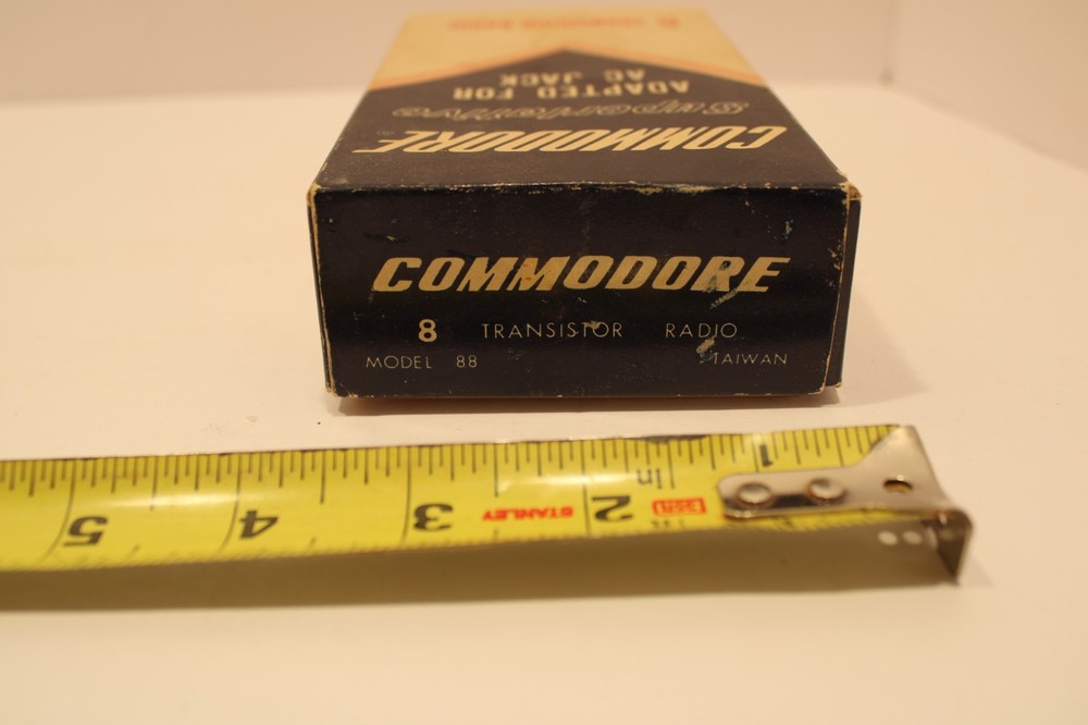 Commodore Superlative TW 88 Transistor Radio (1965?)