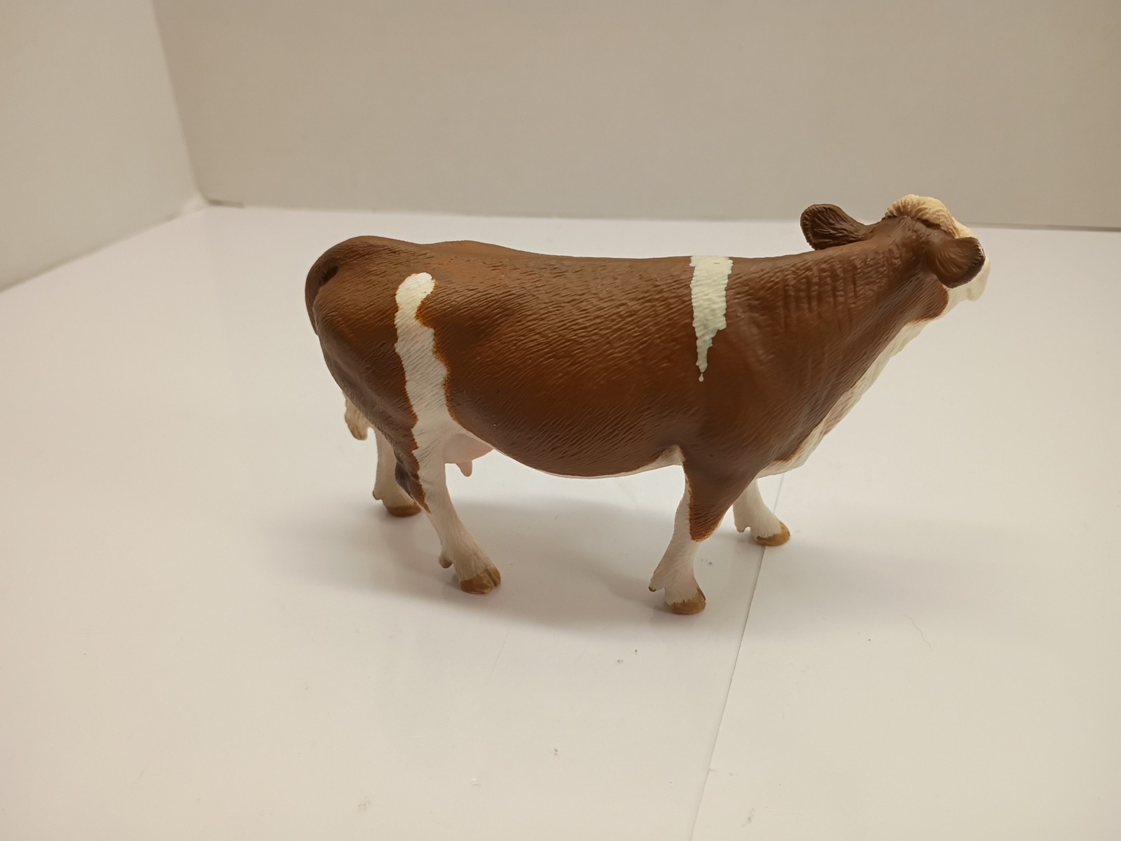Schleich SIMMENTAL COW & Dairy Farm Figure Brown & White AM LIMES 69 D73527 Reti