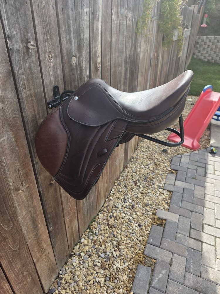 Devoucoux Brown Leather Jump Saddle + Wall Mount Rack