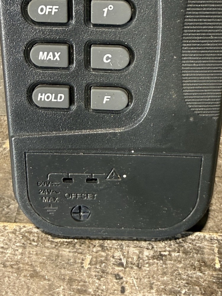 OMEGA HH11 Digital Thermometer (Missing Leads)