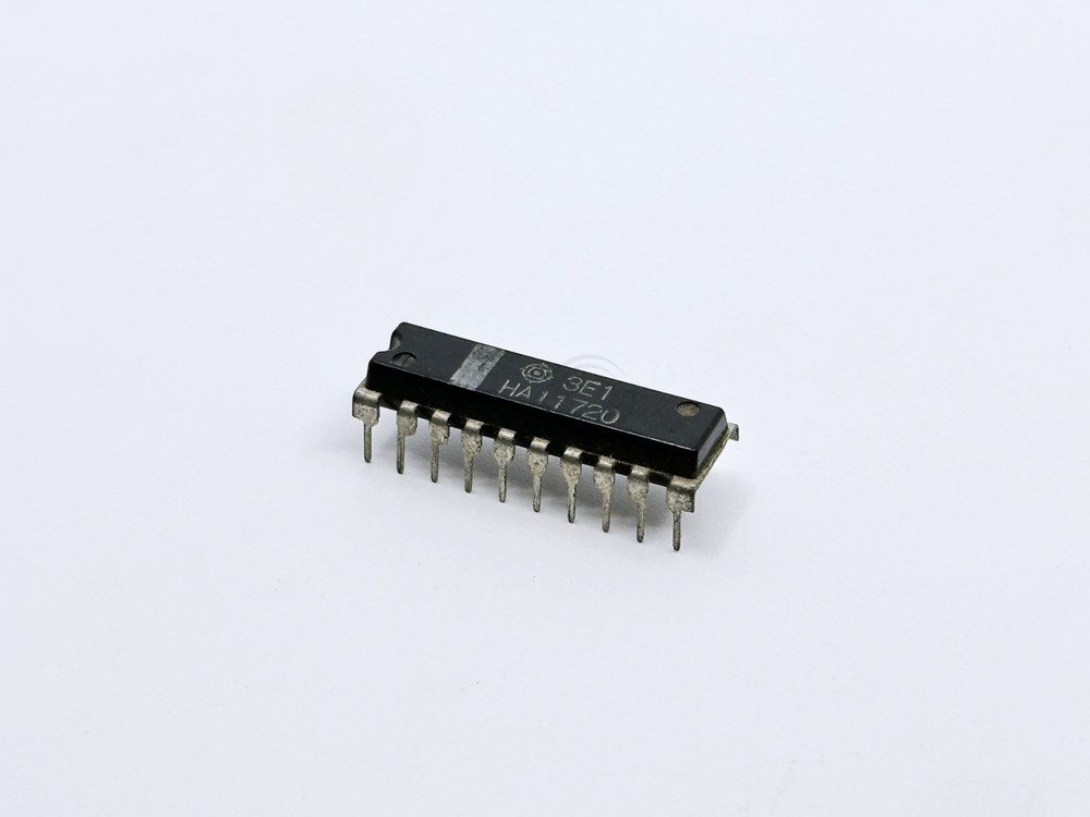 HA11720 Hitachi Video Camera Color Encoder PAL DIP-18