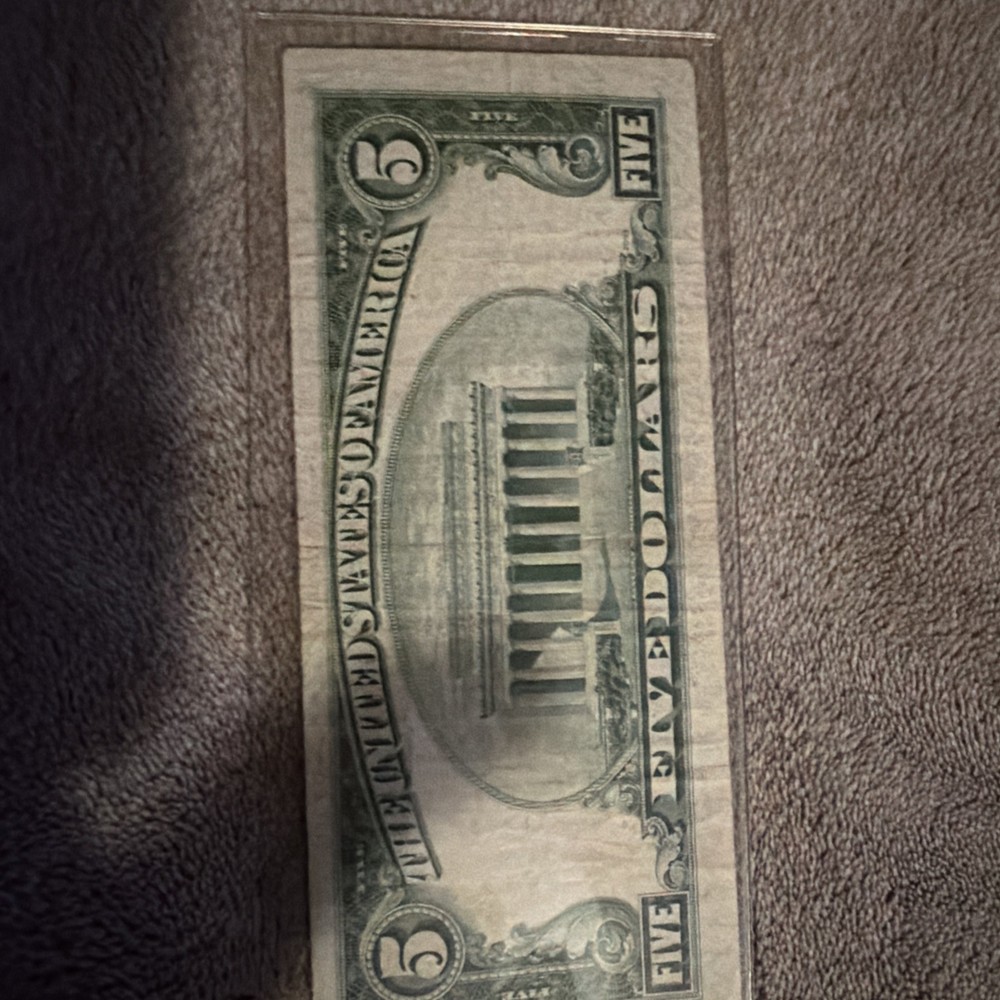 A 1928 C ~ $5 FIVE DOLLAR NOTE RED SEAL, NICE GRADE