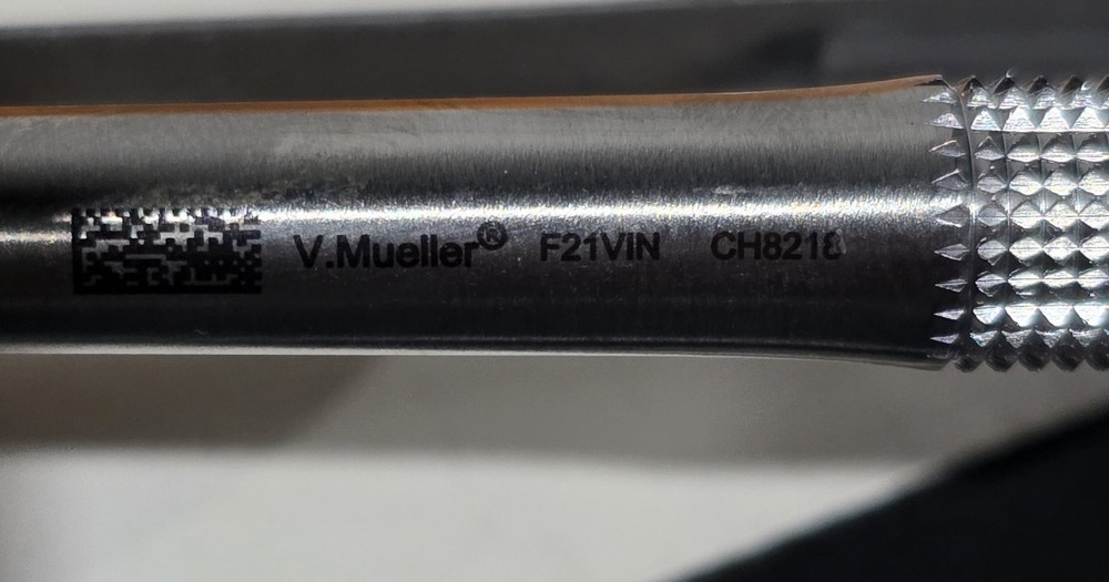 V.Mueller CH8218 Delicate Touch Jacobsen Needle Holder with Lock