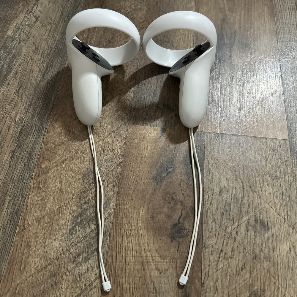 Meta Oculus Quest 2 Controllers Pair - Great Condition -