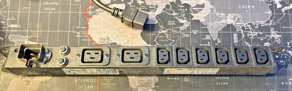 HP E7671-63001 Modular PDU Control Unit  8 Outlets 100-240VAC D