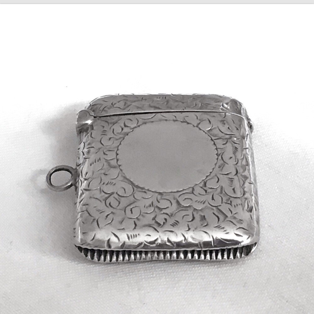 1898 Victorian Solid Silver Vesta Case Hallmarked Deakin & Francis Ltd.