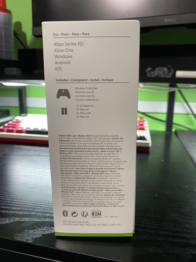 Microsoft Xbox Wireless Controller For Xbox Series X / S, Xbox One & Windows PC