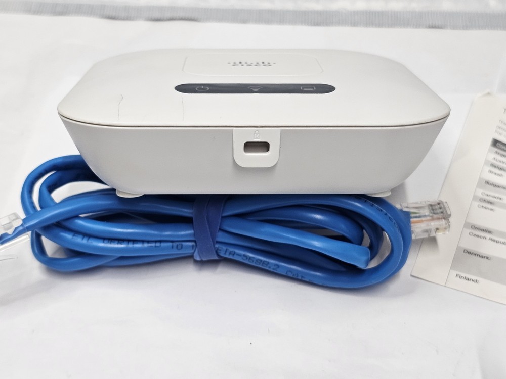 Cisco Wireless Wifi Access Point WAP121 Include Power Cord, Software, Paperwork