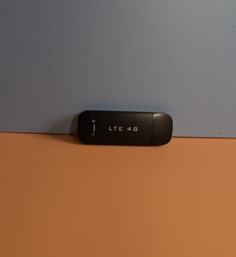 4G LTE USB Portable Router for Full Sized Sim Card.