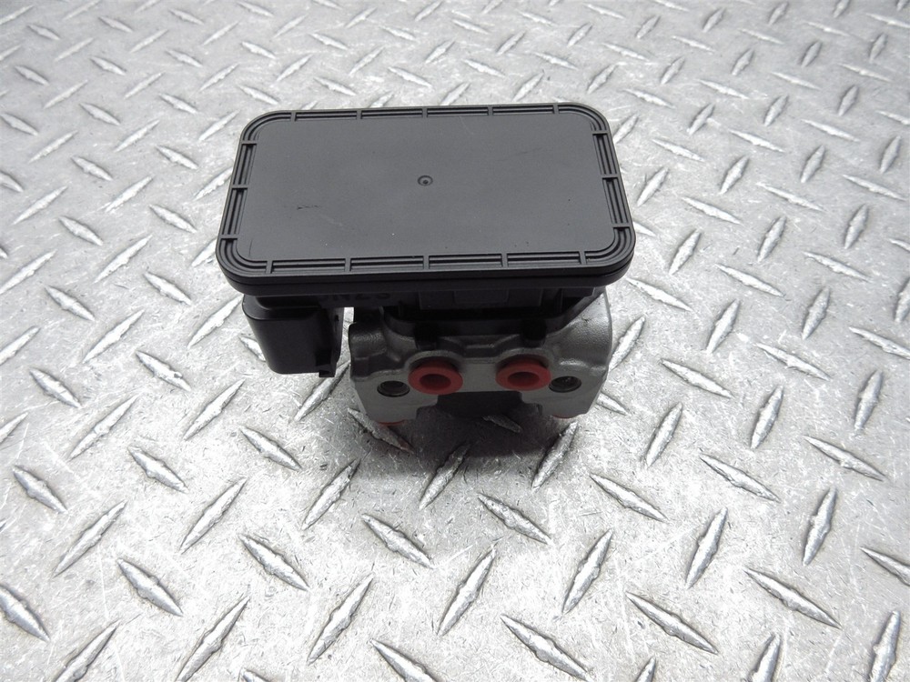 2018 17-19 Suzuki SV650 Abs Brake Pump Module Control Unit READ NOTES