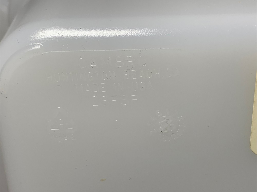 Cambro 2SFSP148 Cambro Square Container 2 Quart Capacity, White