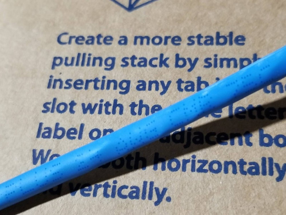 Berk-Tek 24/4P HyperPlus Cat5E Riser U/UTP Network Cable Blue /100ft