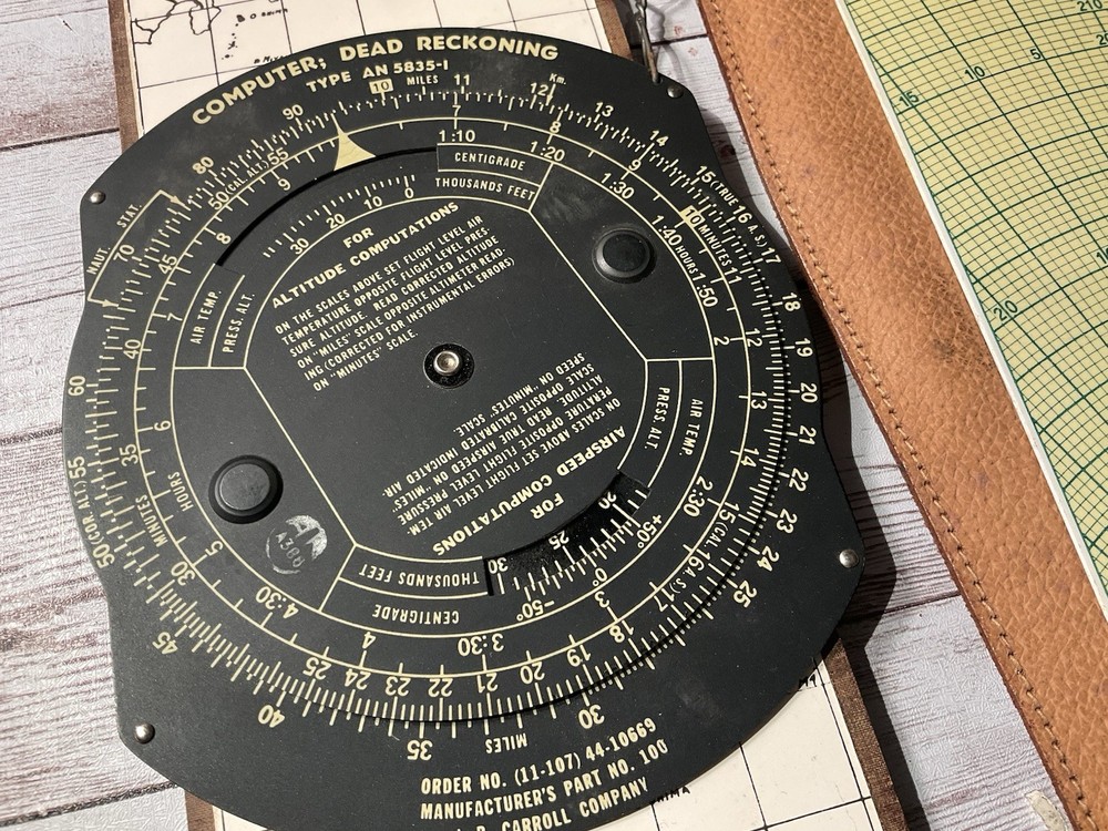 ORIGINAL WWII USAAF PILOT UNUSUAL FLIGHT COMPUTER W/ PTO ISLANDS MAP INSERT