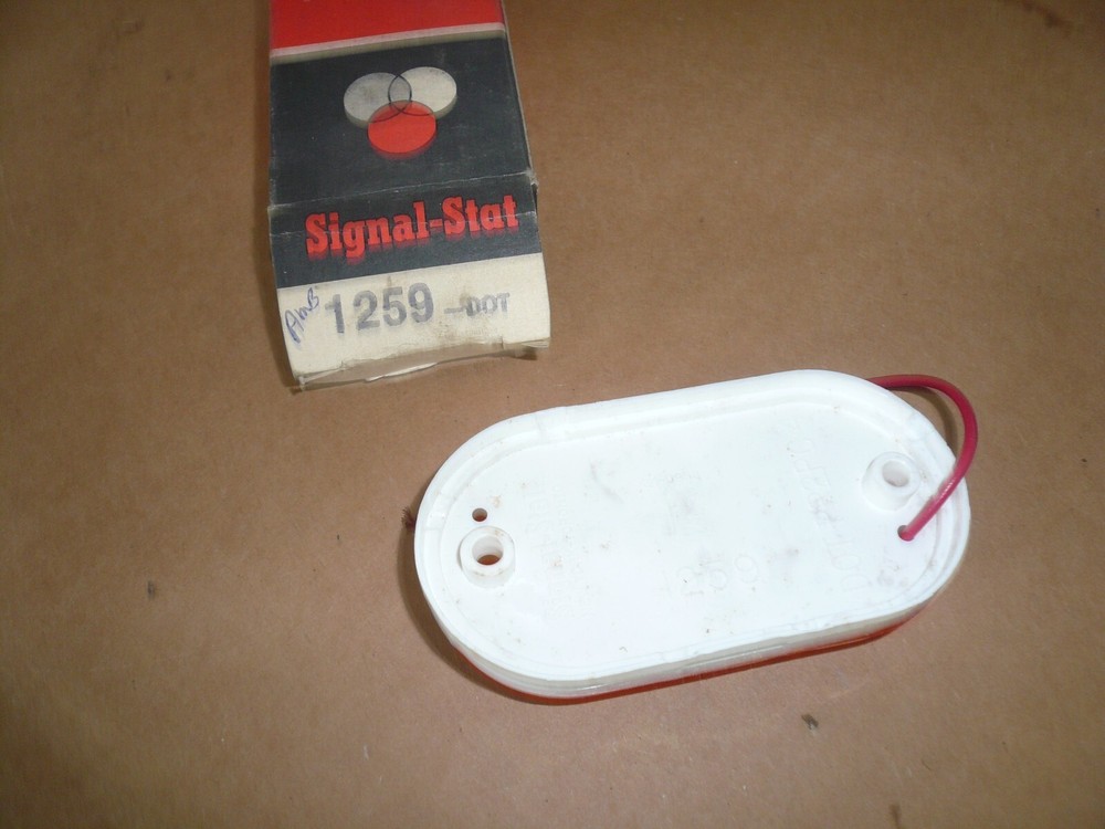 Clearance Marker Light Signal-Stat Series 2"x4" Yellow Rectangular Bracket Mount