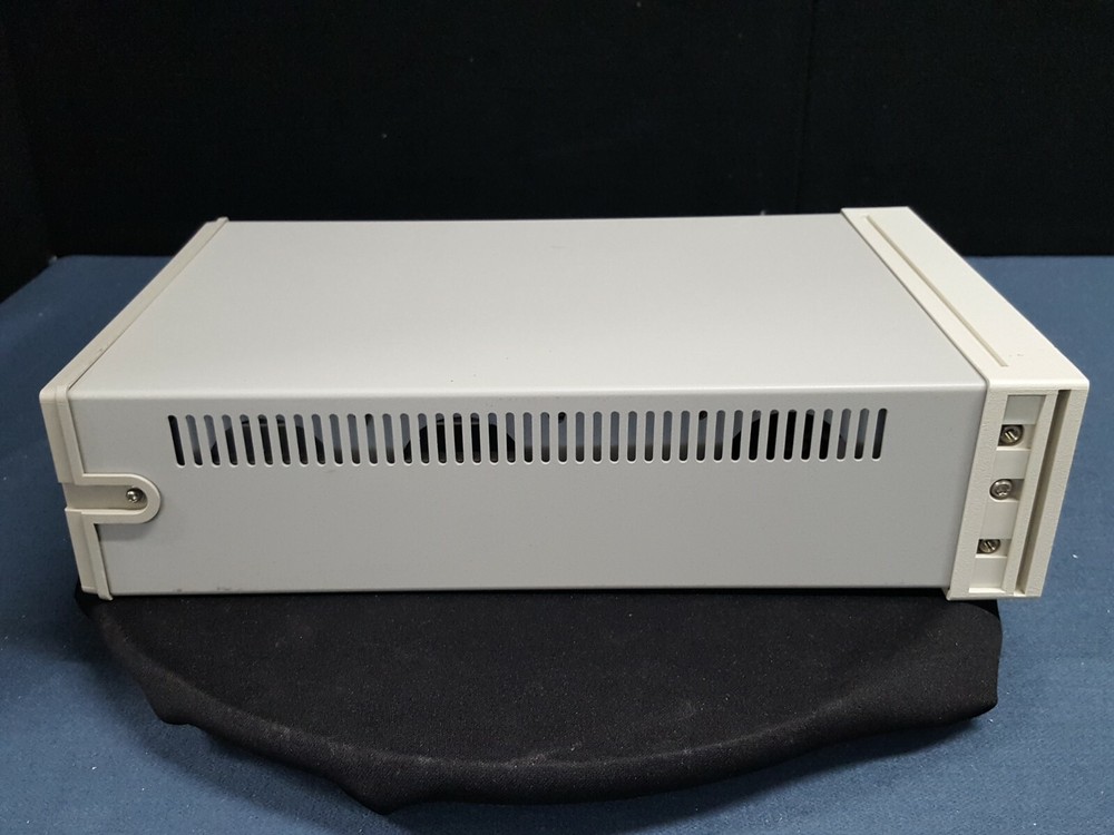 Agilent 3499B: Switch / Control System Main Frame (0637)